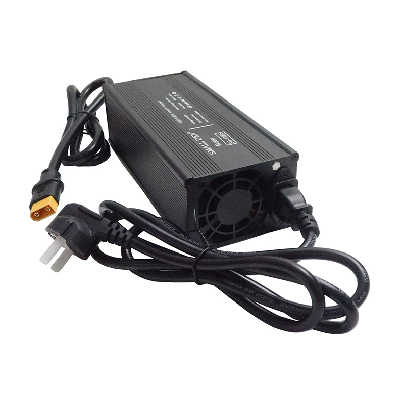 شاحن بطارية ليثيوم أيون ذكي وس - مراجعة 72V 15A Fast Charger وسعره