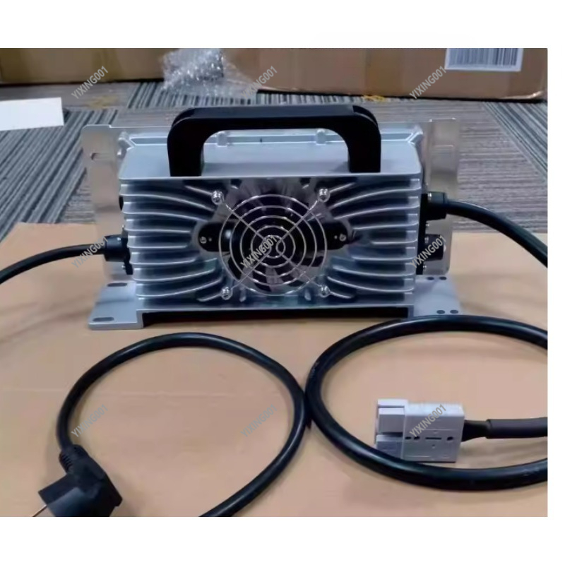شاحن سيارات كهربائية عالي الطا - مراجعة 72V 15A Fast Charger وسعره